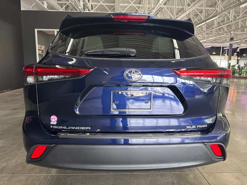 2022 Toyota Highlander XLE in Saint-Jean-Sur-Richelieu, Quebec - 6 - w1024h768px
