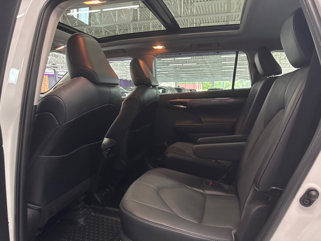 Toyota Highlander Hybrid Limited 2022 à Saint-Jean-Sur-Richelieu, Québec - 9 - w1024h768px