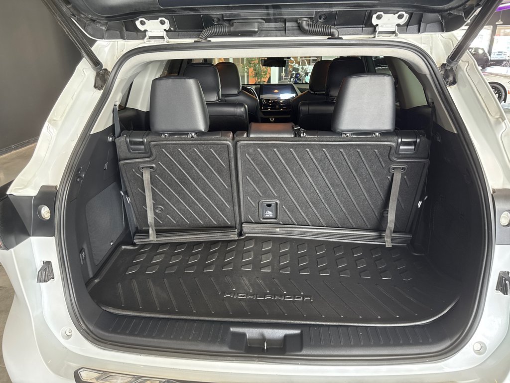 Toyota Highlander Hybrid Limited 2022 à Saint-Jean-Sur-Richelieu, Québec - 7 - w1024h768px
