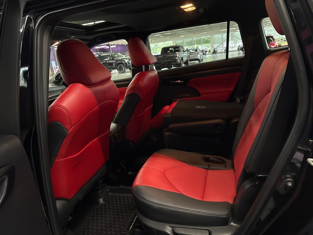 2024 Toyota Highlander XSE in Saint-Jean-Sur-Richelieu, Quebec - 9 - w1024h768px