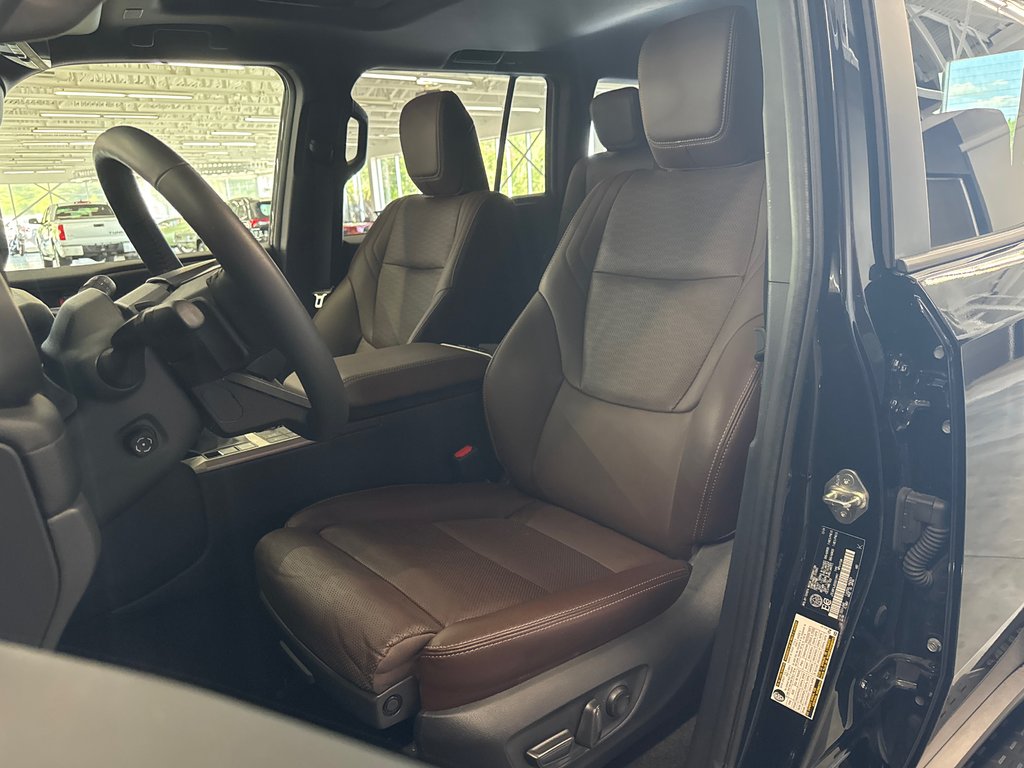 Toyota Land Cruiser PREMIUM 2025 à Saint-Jean-Sur-Richelieu, Québec - 10 - w1024h768px