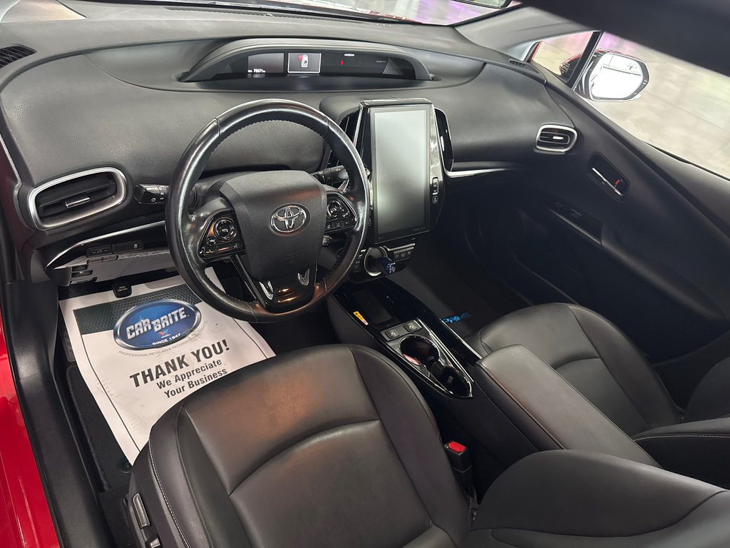 2020 Toyota PRIUS PRIME GROUPE AMÉLIORÉ in Saint-Jean-Sur-Richelieu, Quebec - 10 - w1024h768px