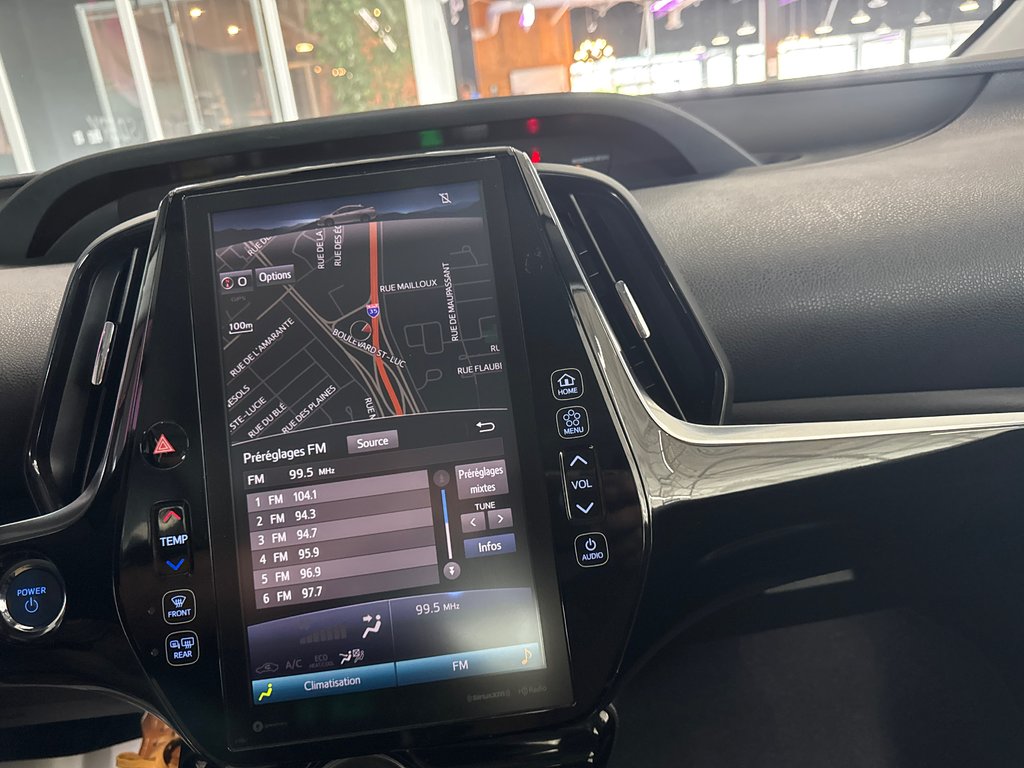 2020 Toyota PRIUS PRIME GROUPE AMÉLIORÉ in Saint-Jean-Sur-Richelieu, Quebec - 16 - w1024h768px
