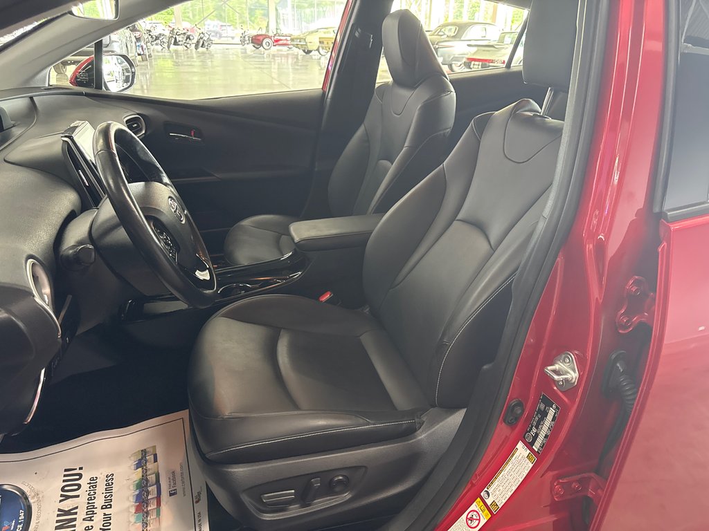 2020 Toyota PRIUS PRIME GROUPE AMÉLIORÉ in Saint-Jean-Sur-Richelieu, Quebec - 9 - w1024h768px