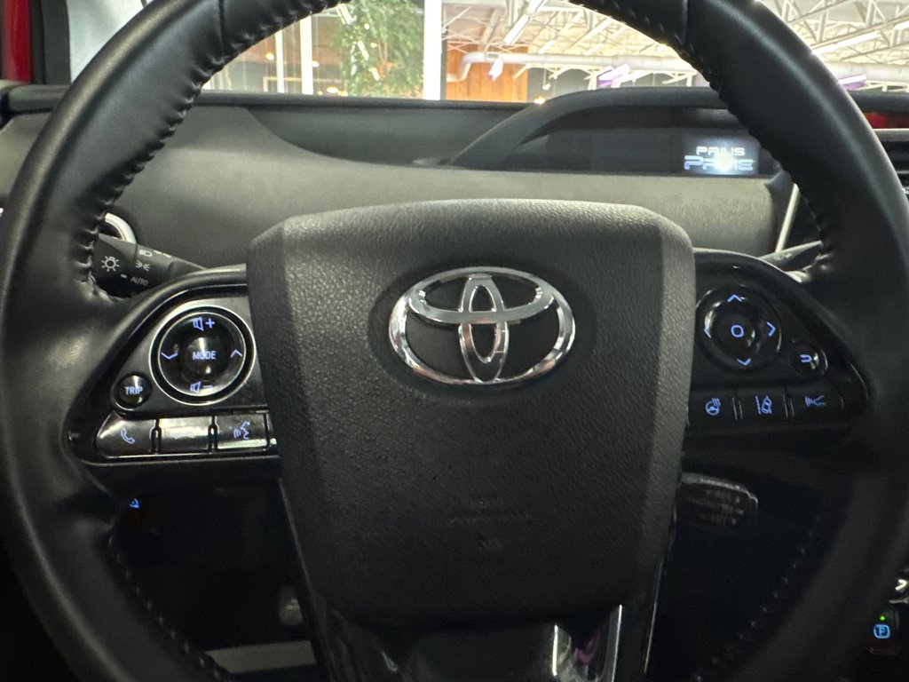 2021 Toyota PRIUS PRIME in Saint-Jean-Sur-Richelieu, Quebec - 13 - w1024h768px