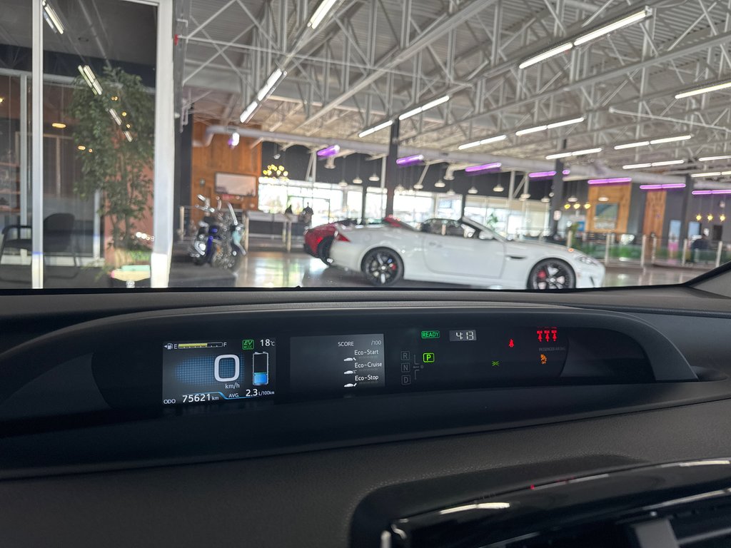 2021 Toyota PRIUS PRIME in Saint-Jean-Sur-Richelieu, Quebec - 17 - w1024h768px