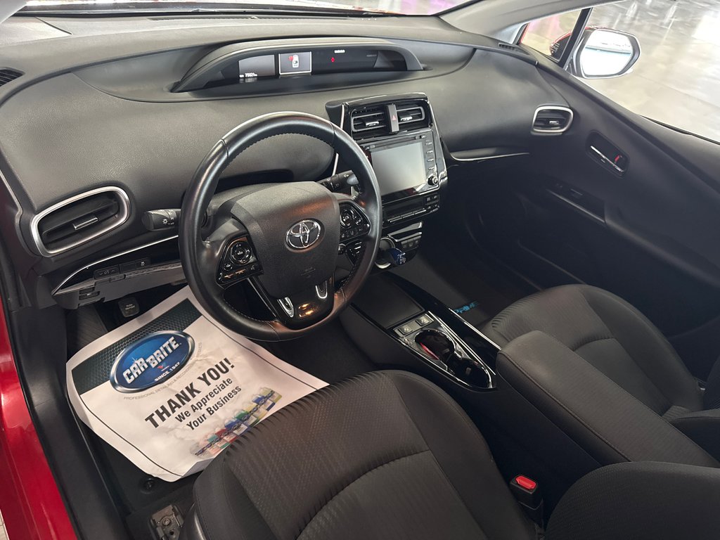 2021 Toyota PRIUS PRIME in Saint-Jean-Sur-Richelieu, Quebec - 10 - w1024h768px