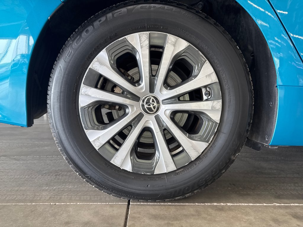 Toyota PRIUS PRIME BASE 2021 à Saint-Jean-Sur-Richelieu, Québec - 12 - w1024h768px