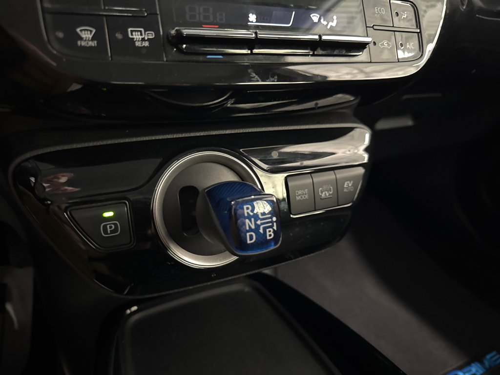 2021 Toyota Prius Prime in Saint-Jean-Sur-Richelieu, Quebec - 17 - w1024h768px