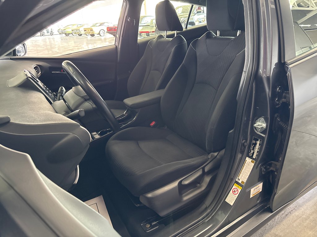 2021 Toyota Prius Prime in Saint-Jean-Sur-Richelieu, Quebec - 10 - w1024h768px