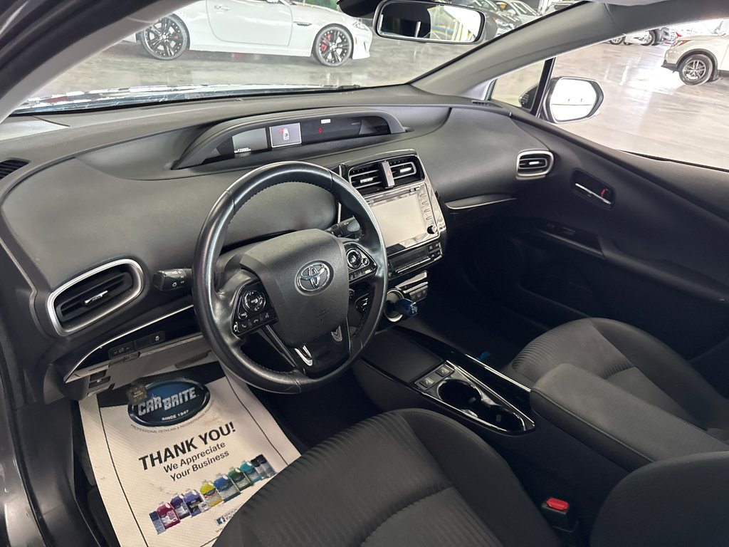 2021 Toyota Prius Prime in Saint-Jean-Sur-Richelieu, Quebec - 12 - w1024h768px