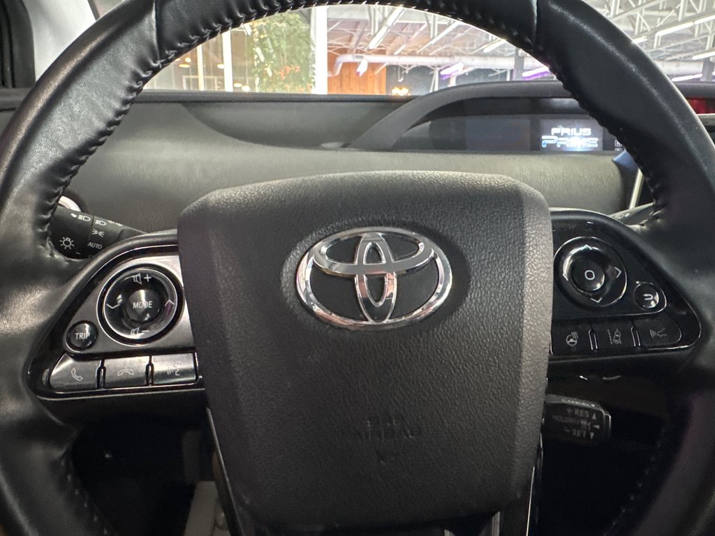 2021 Toyota Prius Prime in Saint-Jean-Sur-Richelieu, Quebec - 15 - w1024h768px
