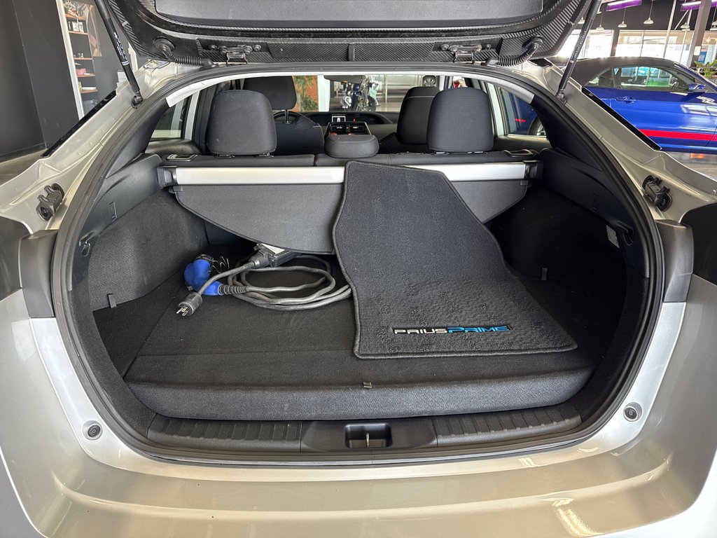 2021 Toyota Prius Prime in Saint-Jean-Sur-Richelieu, Quebec - 10 - w1024h768px
