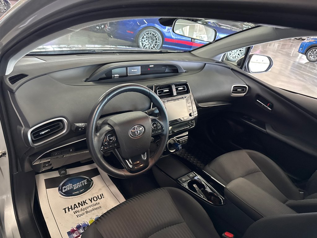 2021 Toyota Prius Prime in Saint-Jean-Sur-Richelieu, Quebec - 13 - w1024h768px