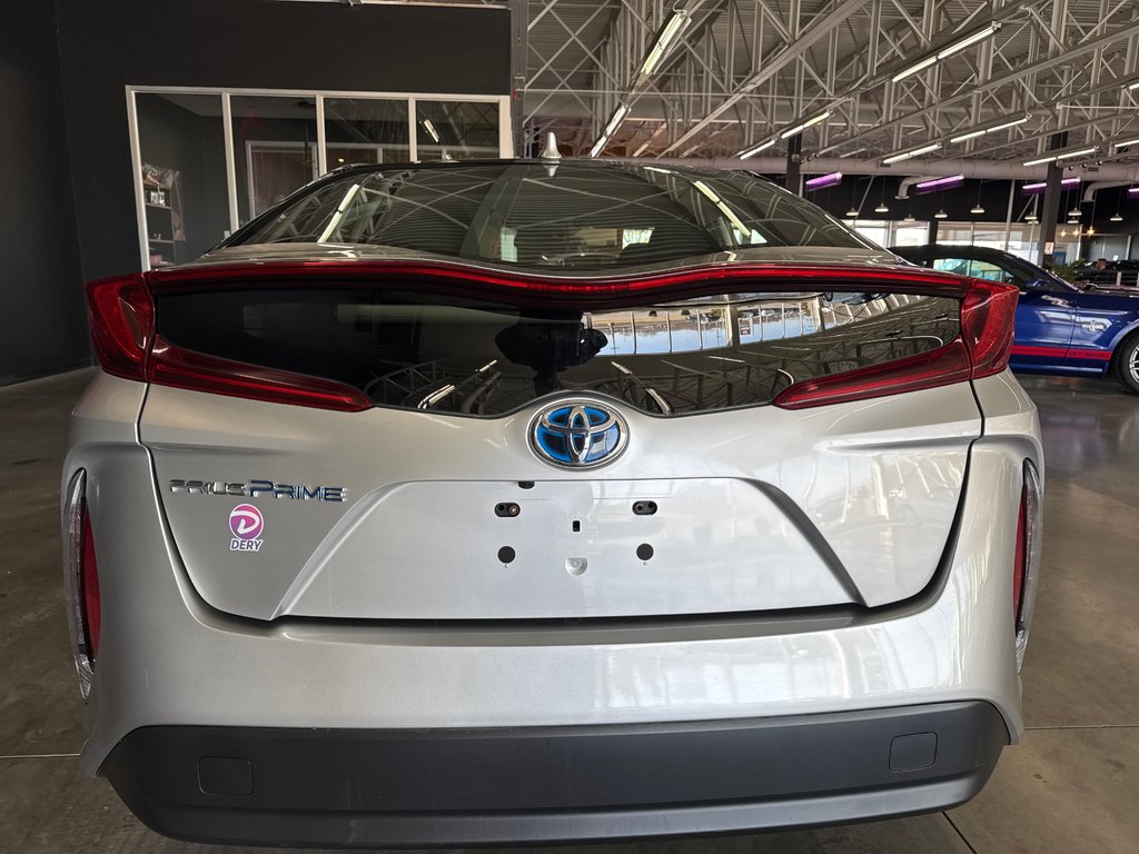 2021 Toyota Prius Prime in Saint-Jean-Sur-Richelieu, Quebec - 9 - w1024h768px