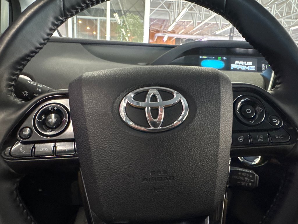 2021 Toyota Prius Prime in Saint-Jean-Sur-Richelieu, Quebec - 17 - w1024h768px