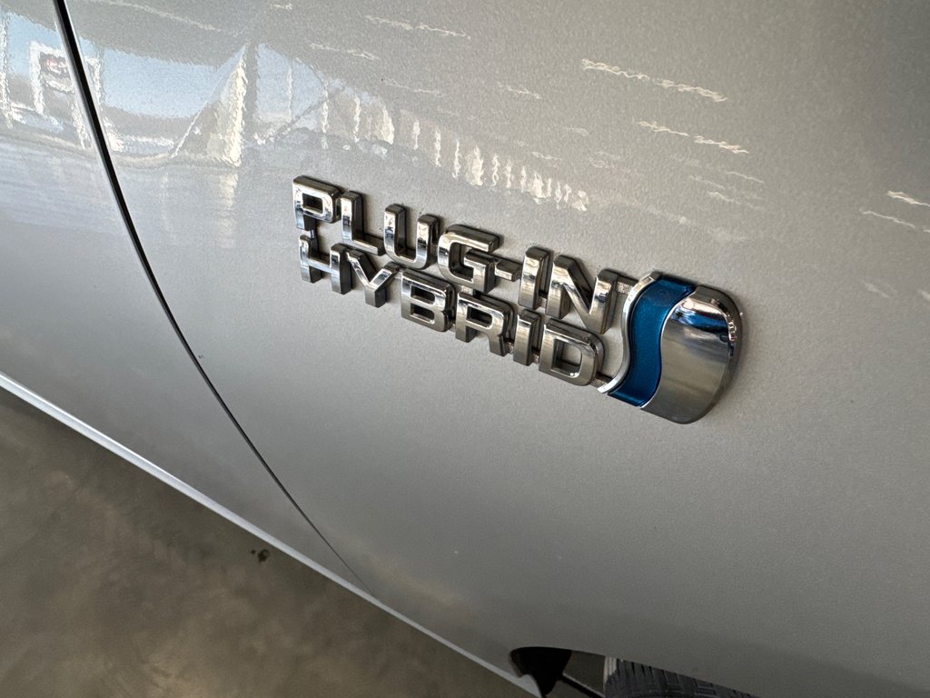 2021 Toyota Prius Prime in Saint-Jean-Sur-Richelieu, Quebec - 4 - w1024h768px