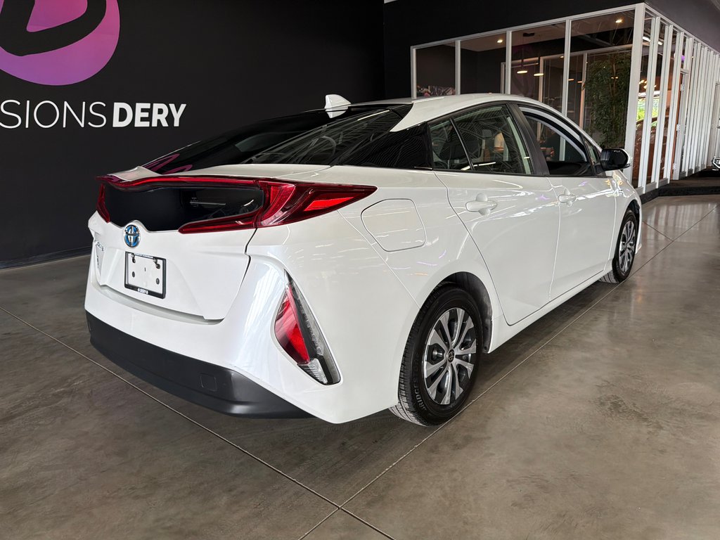 2021 Toyota Prius Prime in Saint-Jean-Sur-Richelieu, Quebec - 7 - w1024h768px