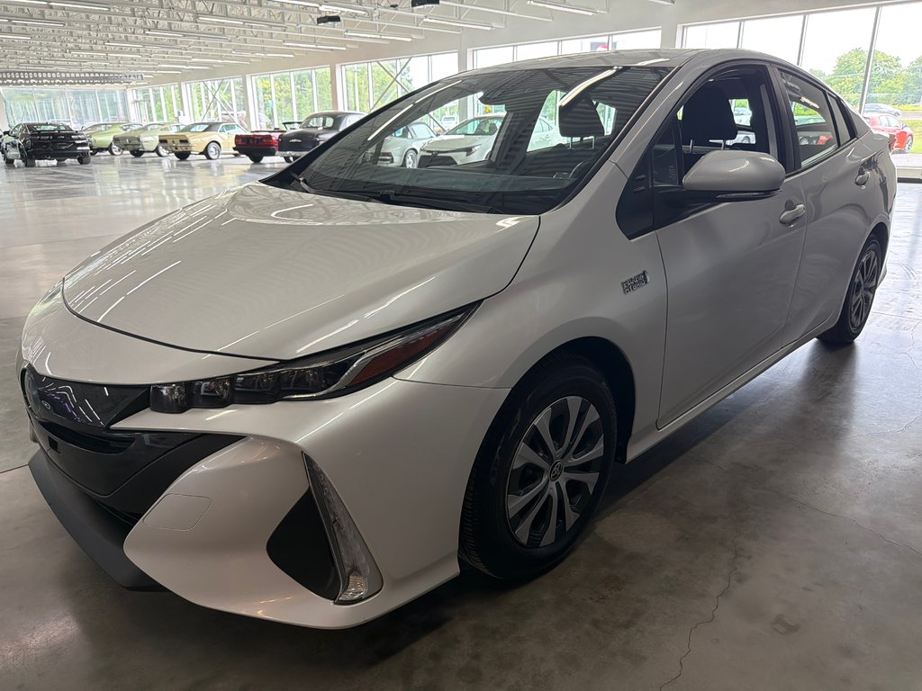 2021 Toyota Prius Prime in Saint-Jean-Sur-Richelieu, Quebec - 12 - w1024h768px
