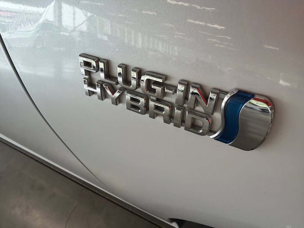 2021 Toyota Prius Prime in Saint-Jean-Sur-Richelieu, Quebec - 4 - w1024h768px