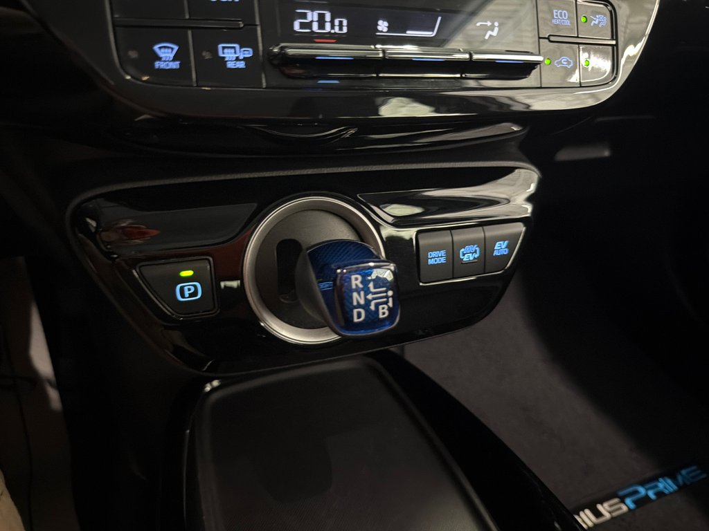 2021 Toyota Prius Prime in Saint-Jean-Sur-Richelieu, Quebec - 20 - w1024h768px