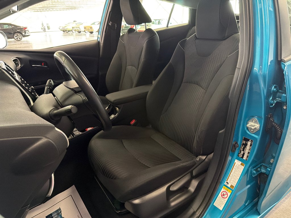 Toyota Prius Prime  2021 à Saint-Jean-Sur-Richelieu, Québec - 10 - w1024h768px