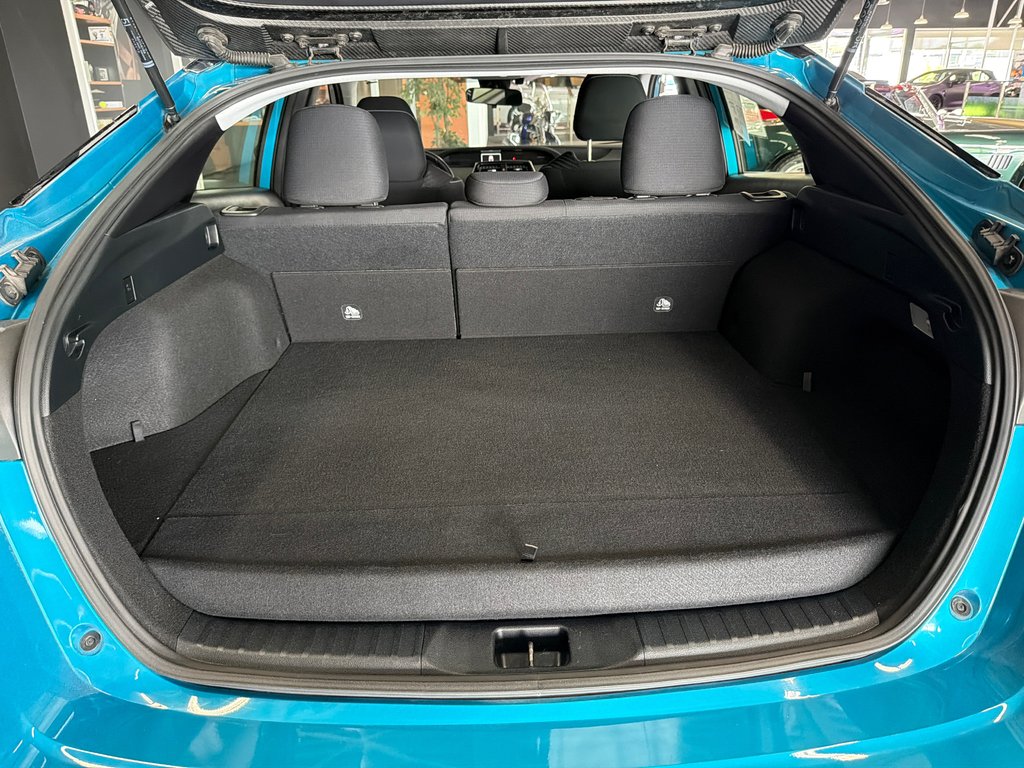 Toyota Prius Prime  2021 à Saint-Jean-Sur-Richelieu, Québec - 9 - w1024h768px
