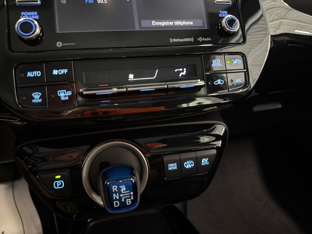Toyota Prius Prime  2021 à Saint-Jean-Sur-Richelieu, Québec - 18 - w1024h768px