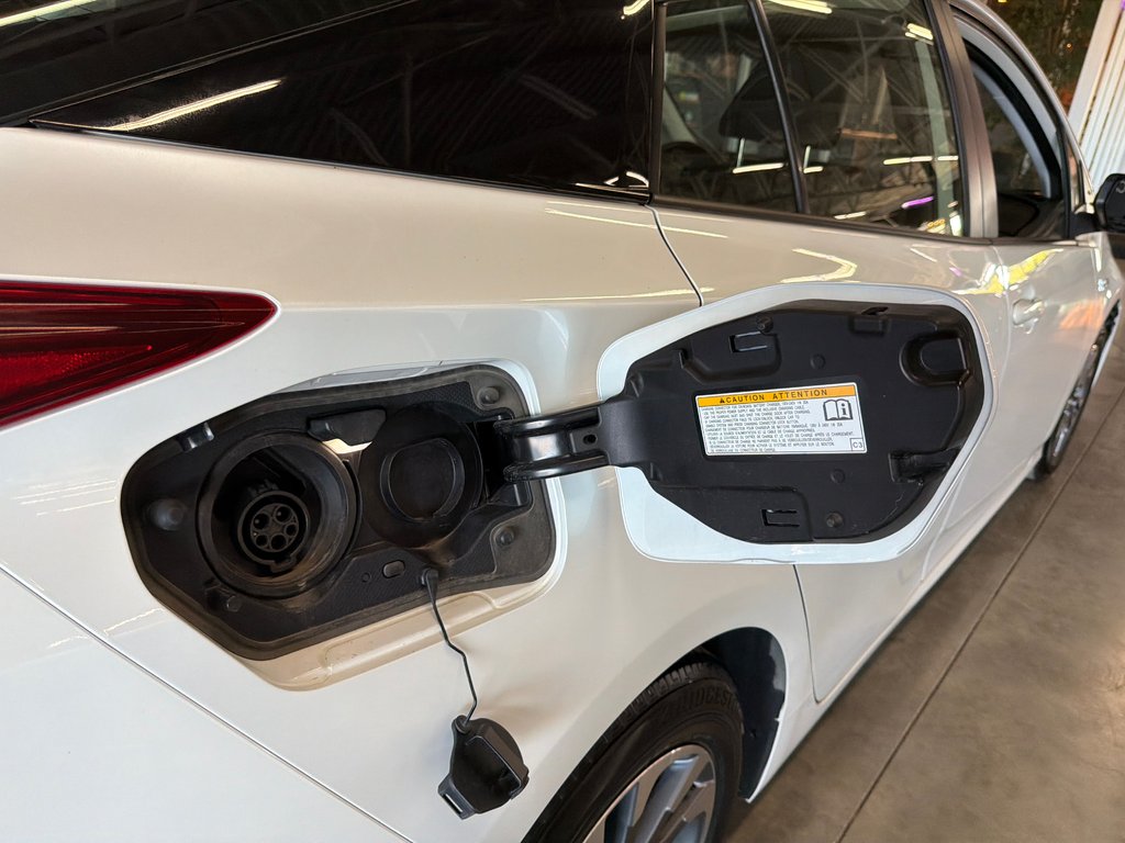 2021 Toyota Prius Prime ENSEMBLE TECHNOLOGIE in Saint-Jean-Sur-Richelieu, Quebec - 9 - w1024h768px