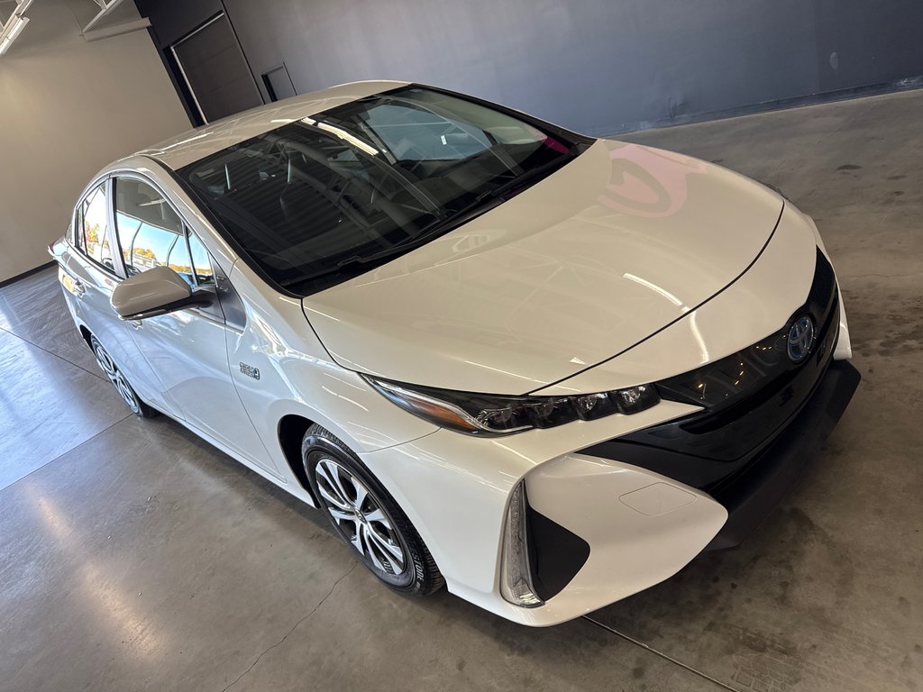 Toyota PRIUS PRIME GROUPE AMÉLIORÉ 2022 à Saint-Jean-Sur-Richelieu, Québec - 2 - w1024h768px