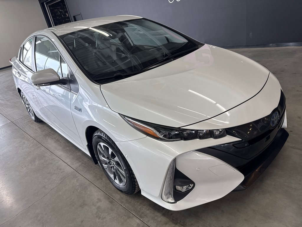 2022 Toyota Prius Prime ENSEMBLE TECHNOLOGIQUE in Saint-Jean-Sur-Richelieu, Quebec - 2 - w1024h768px
