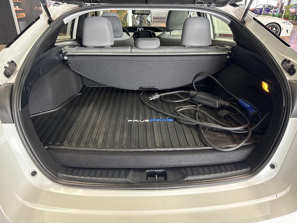 2022 Toyota Prius Prime ENSEMBLE TECHNOLOGIQUE in Saint-Jean-Sur-Richelieu, Quebec - 10 - w1024h768px
