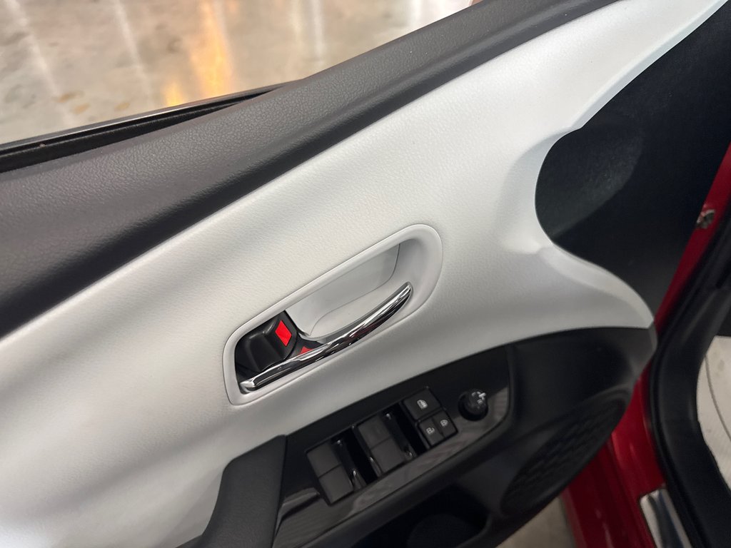 2022 Toyota Prius Prime ENSEMBLE TECHNOLOGIE in Saint-Jean-Sur-Richelieu, Quebec - 13 - w1024h768px