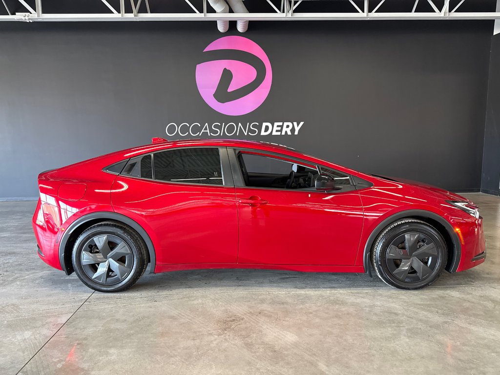2023 Toyota Prius Prime SE in Saint-Jean-Sur-Richelieu, Quebec - 1 - w1024h768px