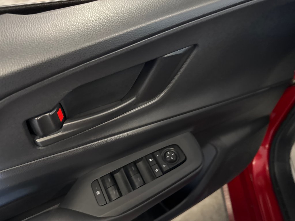 2023 Toyota Prius Prime SE in Saint-Jean-Sur-Richelieu, Quebec - 12 - w1024h768px