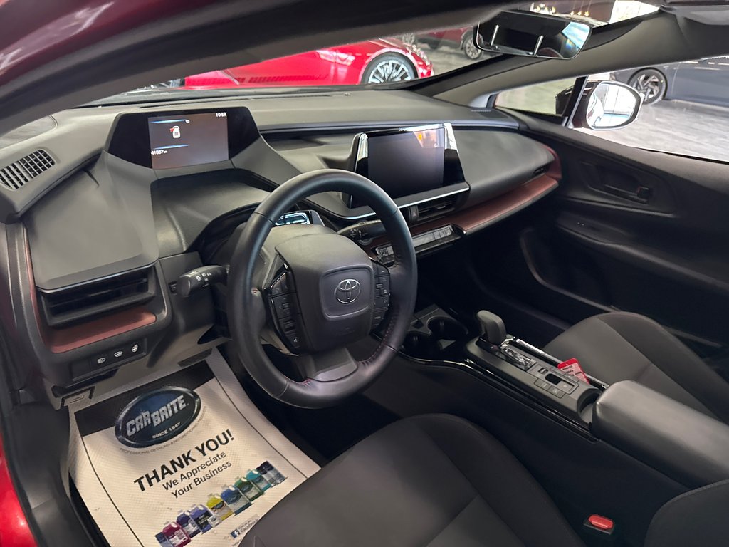 2023 Toyota Prius Prime SE in Saint-Jean-Sur-Richelieu, Quebec - 10 - w1024h768px