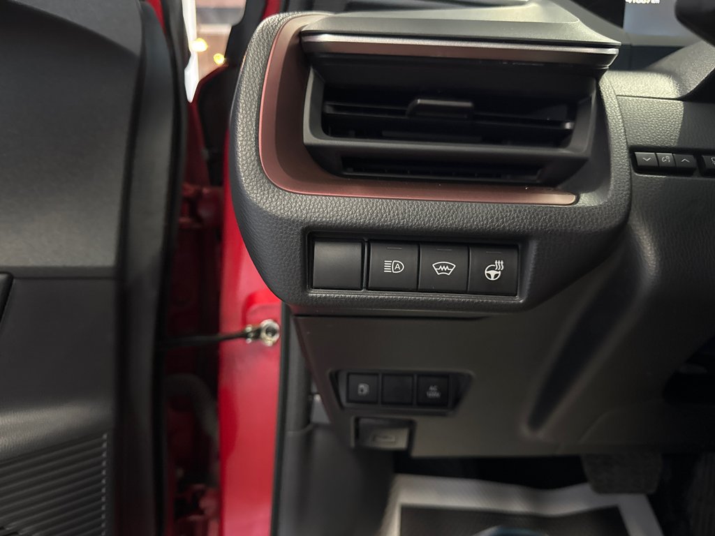 2023 Toyota Prius Prime SE in Saint-Jean-Sur-Richelieu, Quebec - 13 - w1024h768px