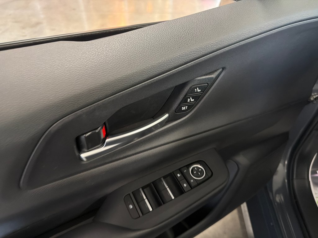 2024 Toyota Prius Prime XSE PREMIUM in Saint-Jean-Sur-Richelieu, Quebec - 14 - w1024h768px