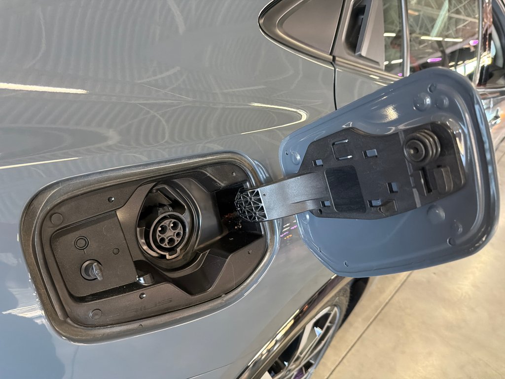 2024 Toyota Prius Prime XSE PREMIUM in Saint-Jean-Sur-Richelieu, Quebec - 7 - w1024h768px