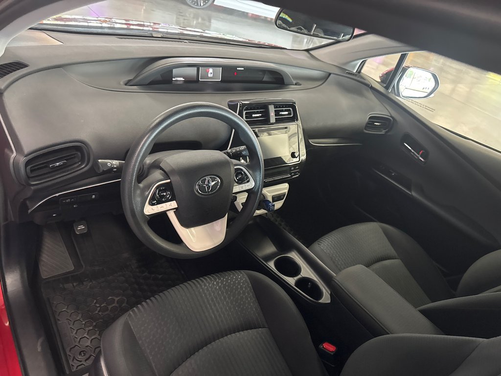 Toyota Prius  2016 à Saint-Jean-Sur-Richelieu, Québec - 9 - w1024h768px