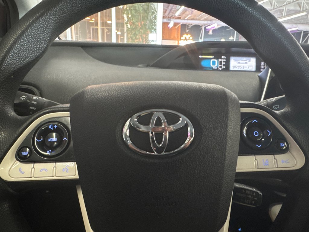 Toyota Prius  2016 à Saint-Jean-Sur-Richelieu, Québec - 12 - w1024h768px