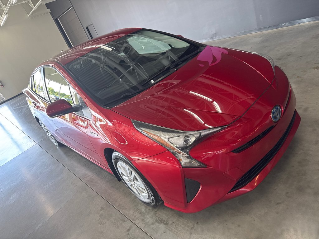 Toyota Prius  2016 à Saint-Jean-Sur-Richelieu, Québec - 2 - w1024h768px