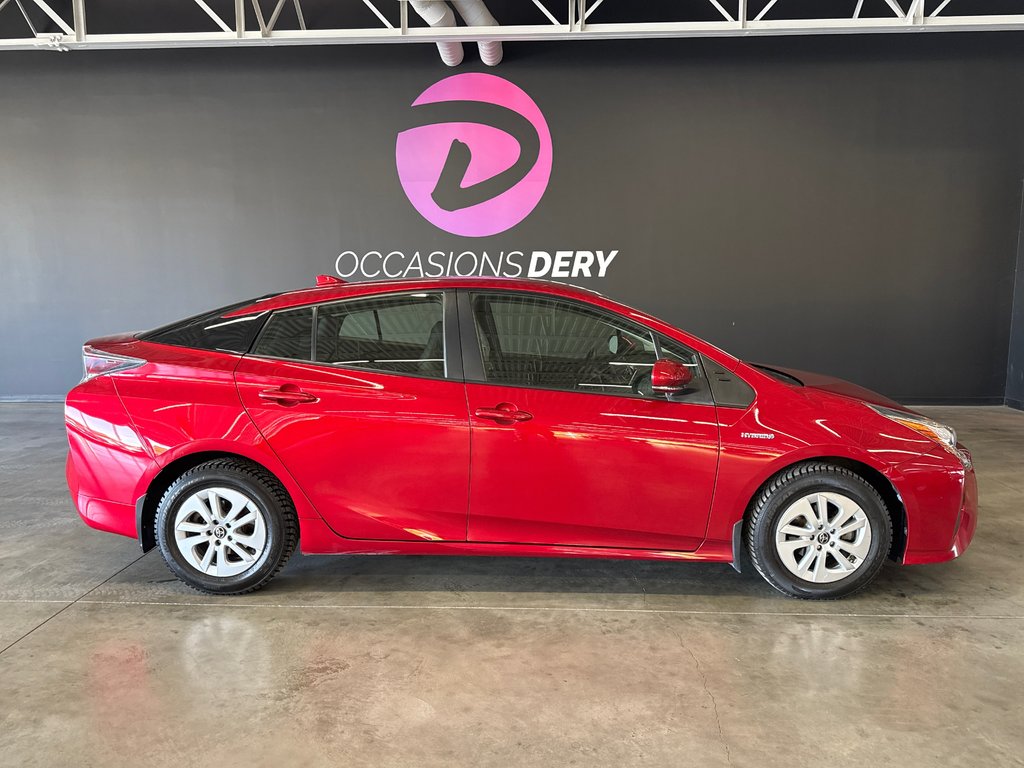 Toyota Prius  2016 à Saint-Jean-Sur-Richelieu, Québec - 1 - w1024h768px