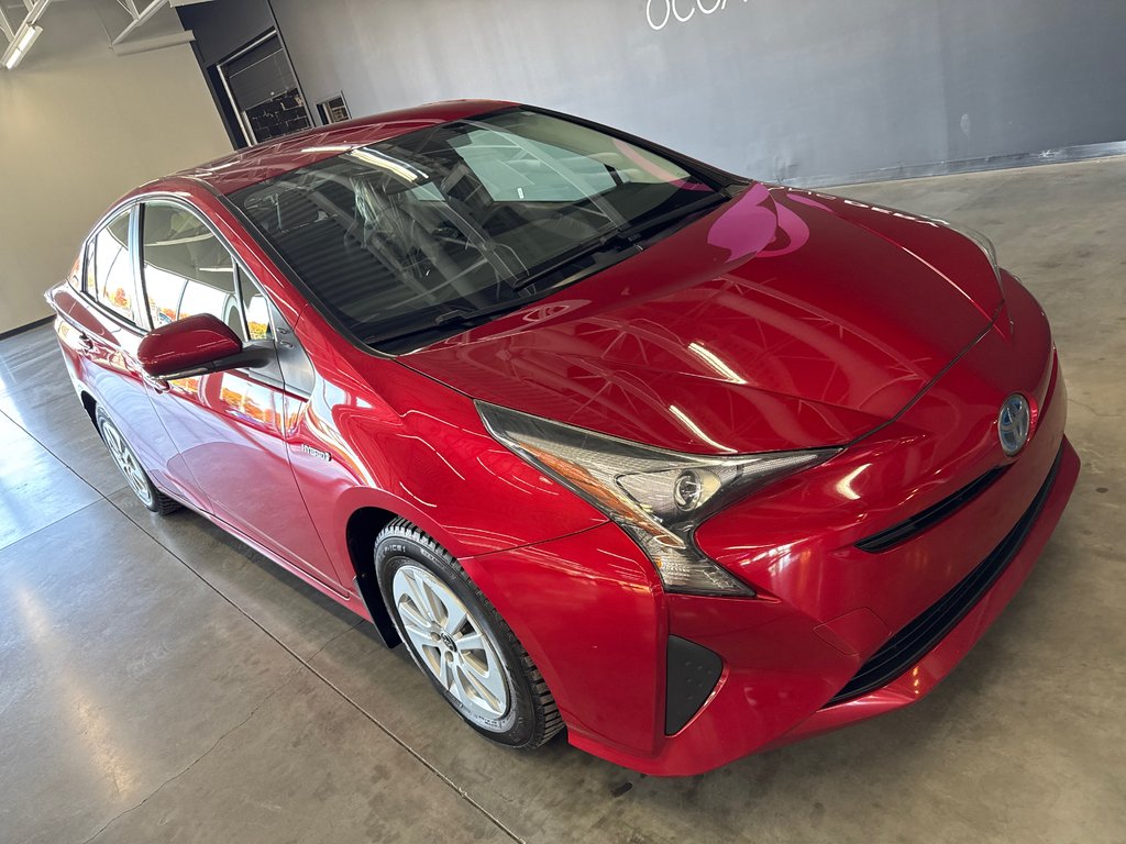 Toyota Prius  2016 à Saint-Jean-Sur-Richelieu, Québec - 2 - w1024h768px