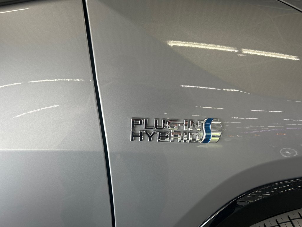 2023 Toyota RAV4 Prime XSE in Saint-Jean-Sur-Richelieu, Quebec - 5 - w1024h768px