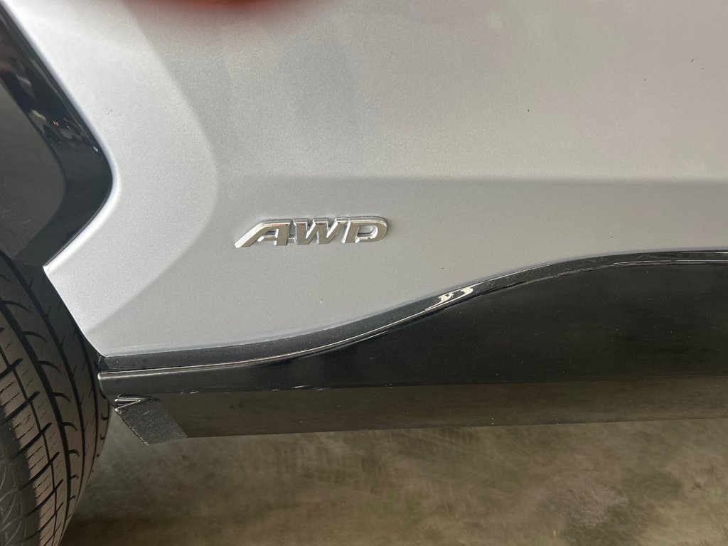 2023 Toyota RAV4 Prime XSE in Saint-Jean-Sur-Richelieu, Quebec - 6 - w1024h768px