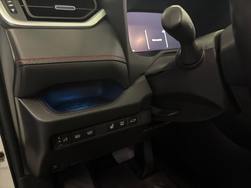 2023 Toyota RAV4 Prime XSE in Saint-Jean-Sur-Richelieu, Quebec - 18 - w1024h768px