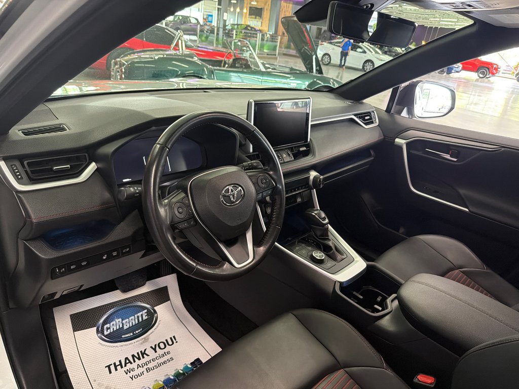 2023 Toyota RAV4 Prime XSE in Saint-Jean-Sur-Richelieu, Quebec - 14 - w1024h768px