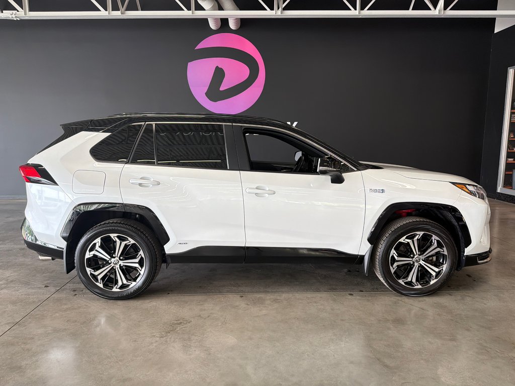 2023 Toyota RAV4 Prime XSE in Saint-Jean-Sur-Richelieu, Quebec - 1 - w1024h768px