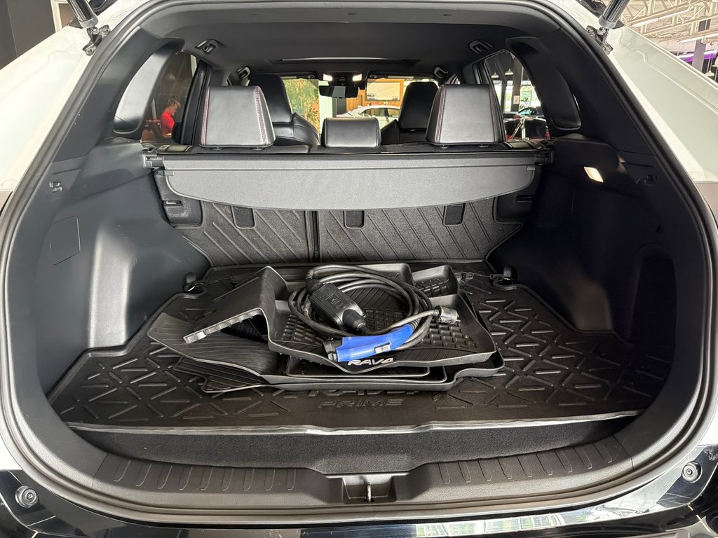 2023 Toyota RAV4 Prime XSE in Saint-Jean-Sur-Richelieu, Quebec - 10 - w1024h768px